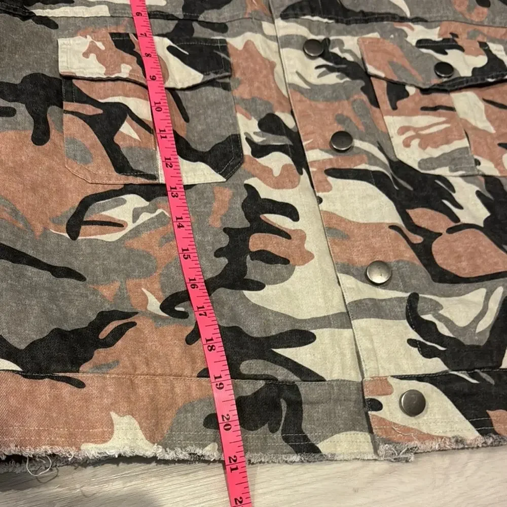 Mystrees Pre Loved Camouflage Denim Women's Jacket. - Picture 10 of 12